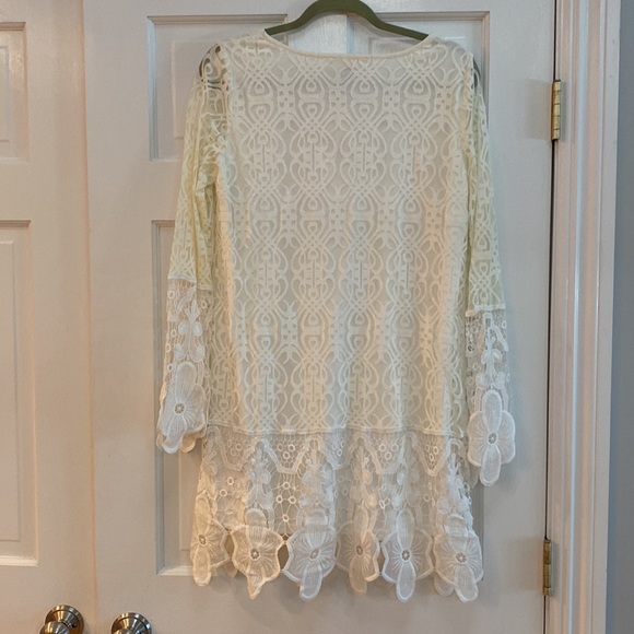 New white dress with overlay-smoke free home - Picture 2 of 3